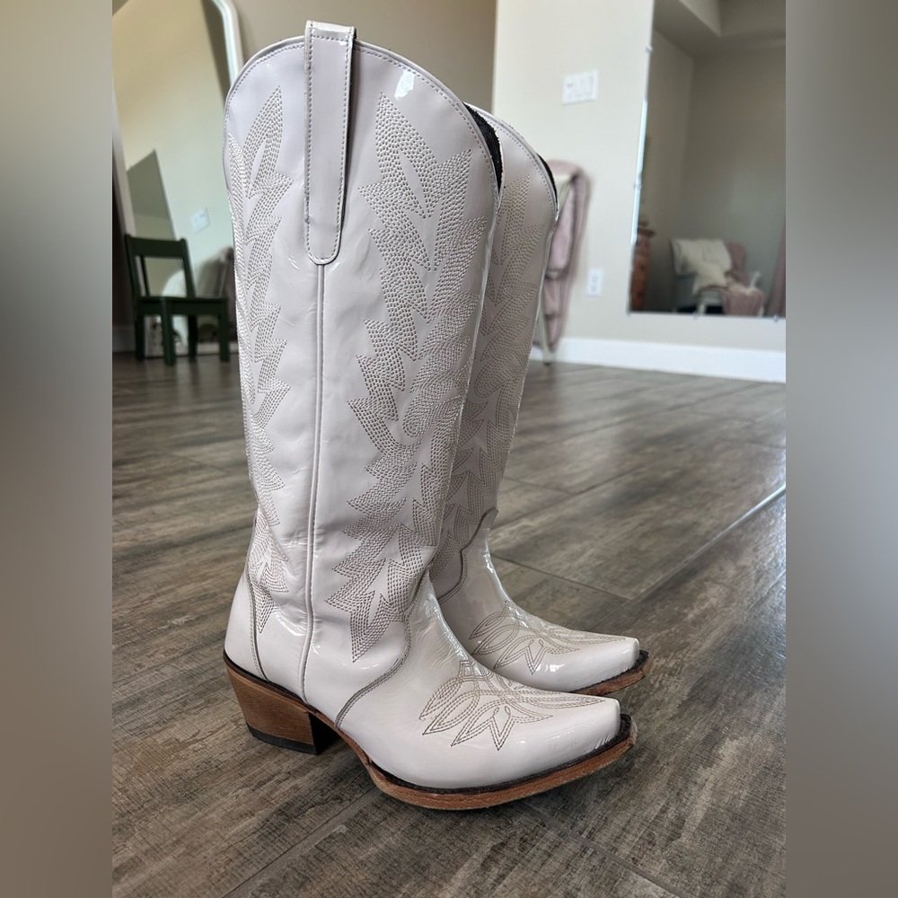 Lane Off the Record Boots (SOLD)